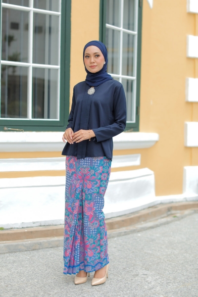 Classic Kebaya Batik in Navy Blue